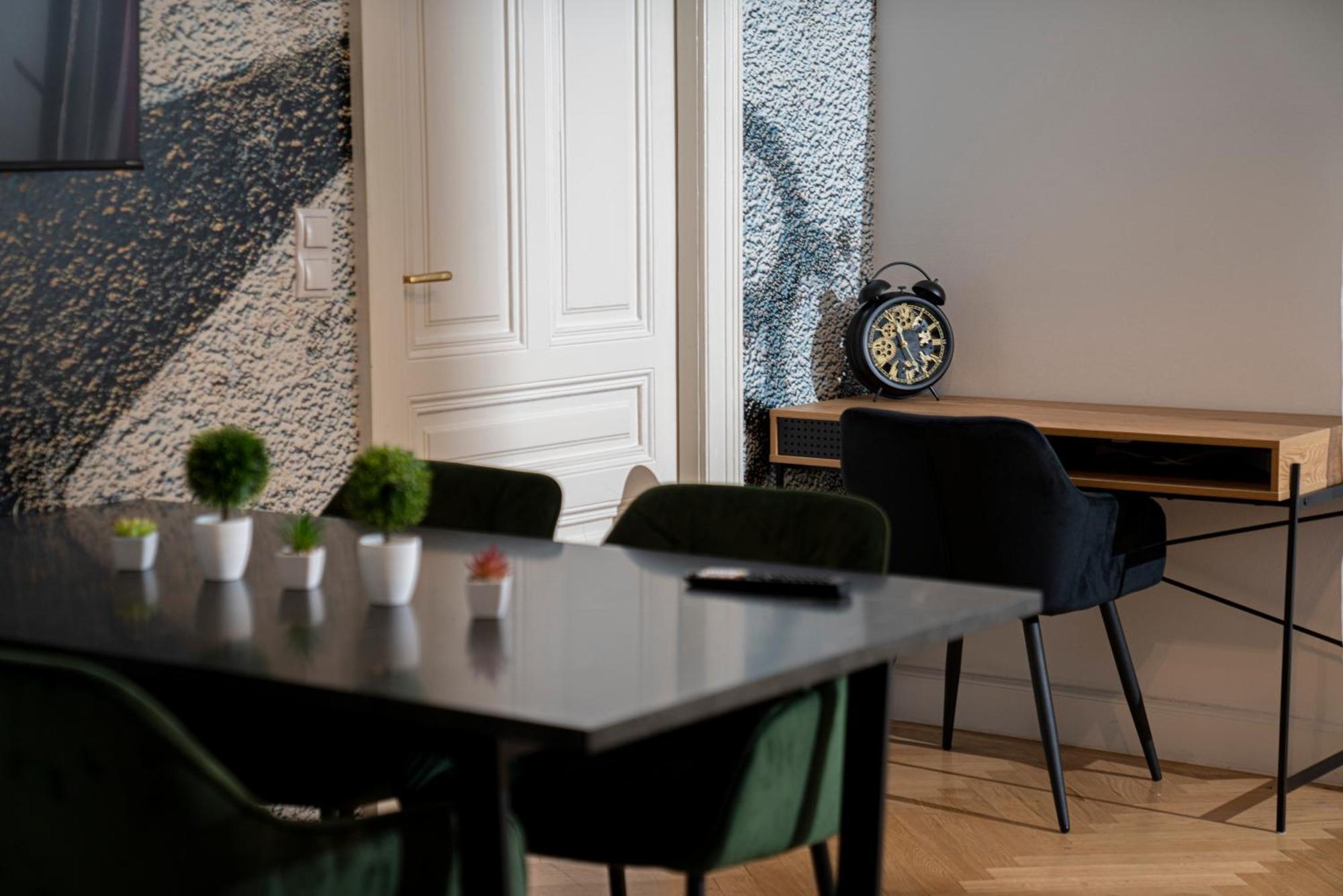 Central Stephansdom Apartment I Netflix I Self Check In Vienna Exterior photo